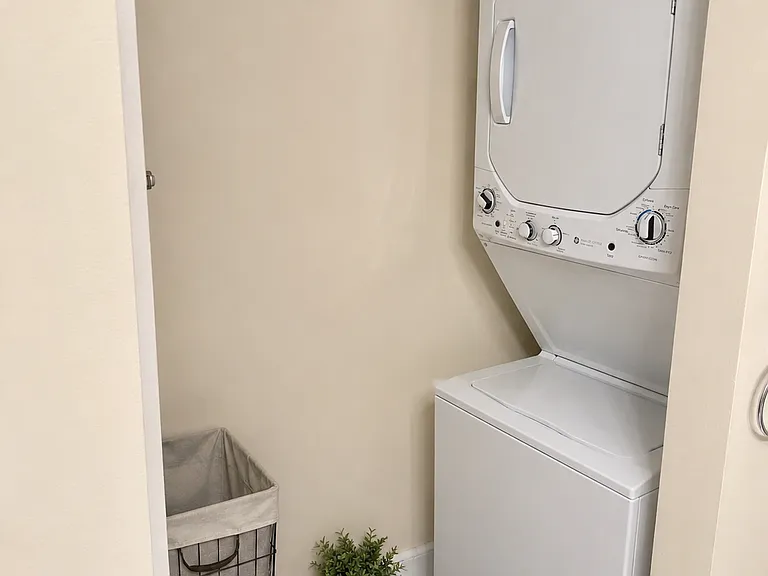 255 Beacon St #1C — Photo 7