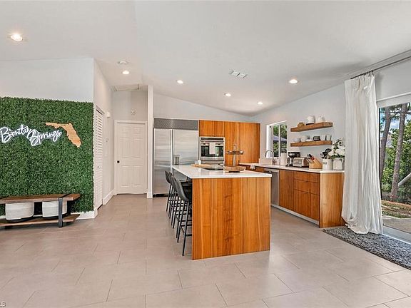 3rd image of 4041 Mariner Ln