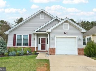 61 Warwick Way, Southampton, NJ 08088