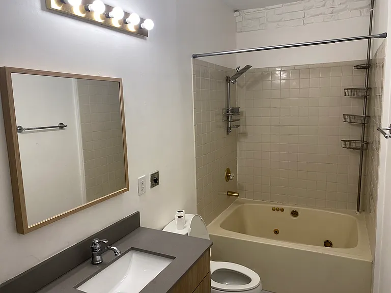 107 S Front St #51 — Photo 3