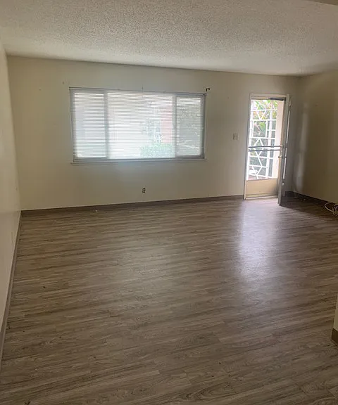 812A N Bradley Rd — Photo 3