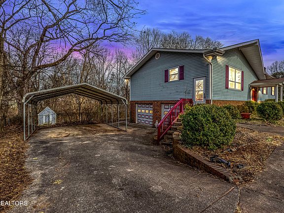 2nd image of 3018 Rambling Rd