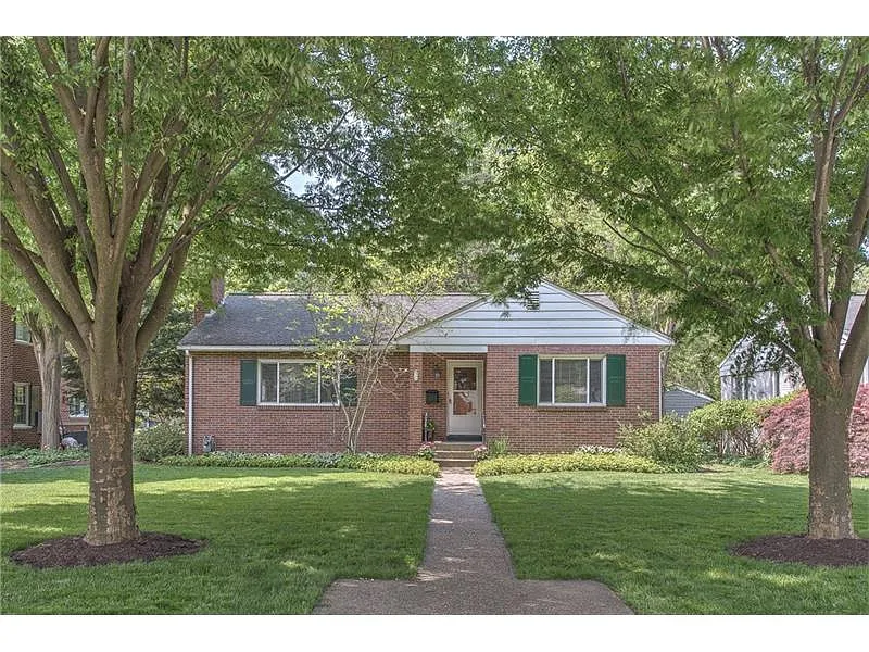 311 Maple Ln photo 1