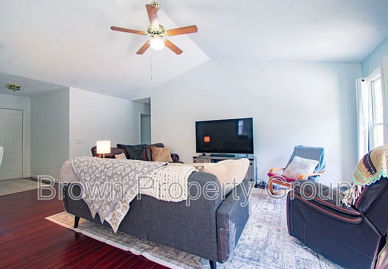 20 N Hillside Dr — Photo 5