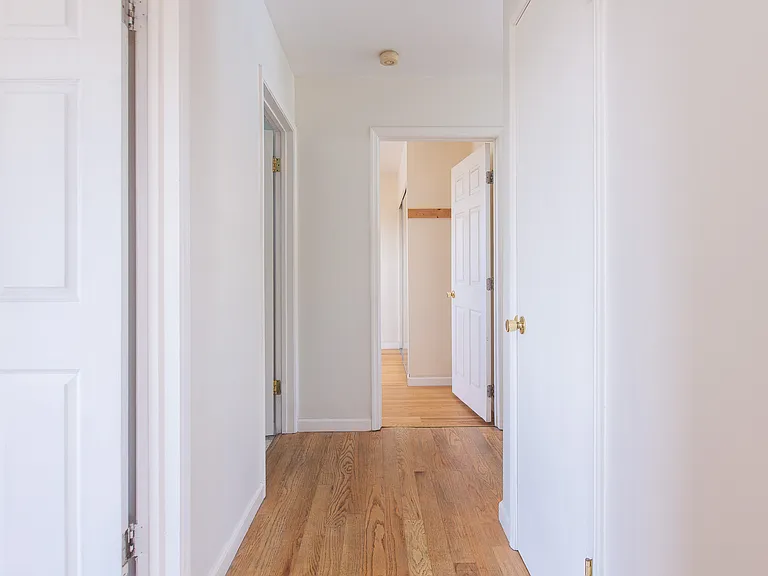 226 Dickerson Ave — Photo 15