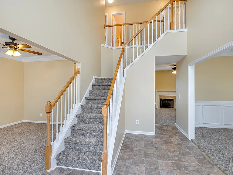 2318 Shady Maple Trl — Photo 4