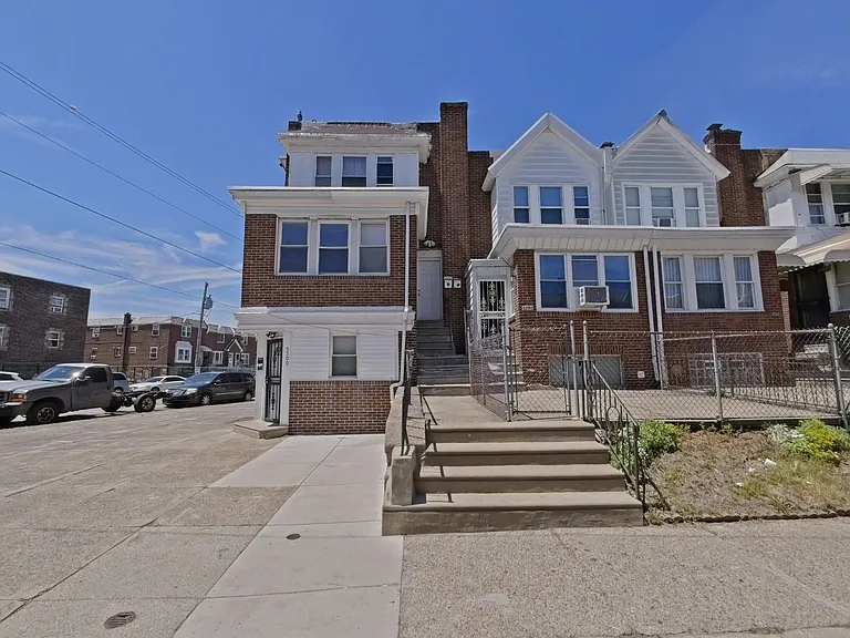 5200 Montour St — Photo 1