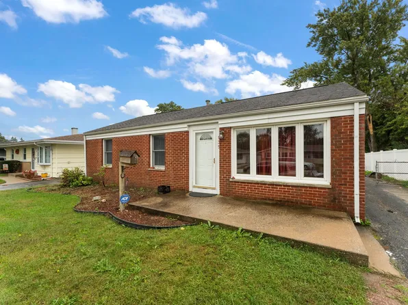 135 Laura Ln, Thornton, IL 60476