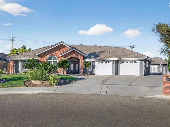 3013 Hillcrest Ct, Madera, CA 93637