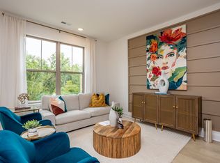 8442 Whisper Ln, Powell, TN 37849