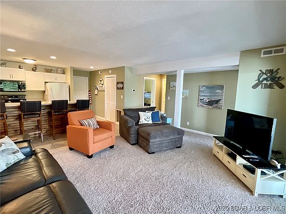 3rd image of 405 Barba Le Ln #3B