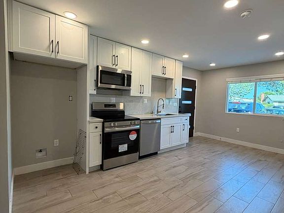 2nd image of 3318 Altadena Ave