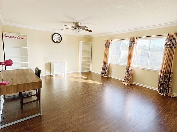 5th image of 8372 Hedgewood Dr