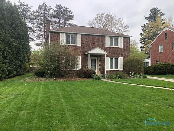 2nd image of 2815 Barrington Dr