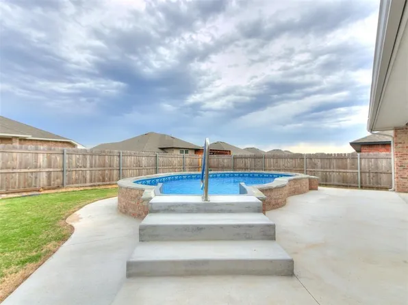 835 SE 17th Ter, Newcastle, OK 73065