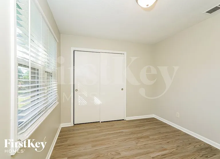 5238 Kathie Ct — Photo 11