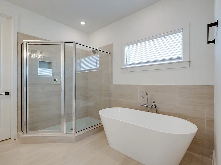 4124 McSwain Cv — Photo 5