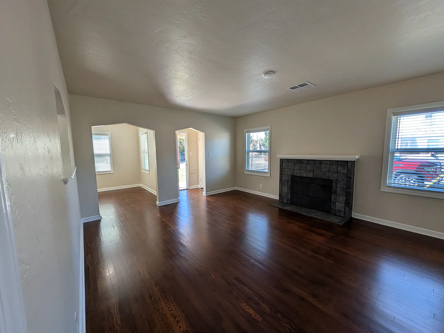2 bed, 1175 sqft, $1,955 — Photo 3