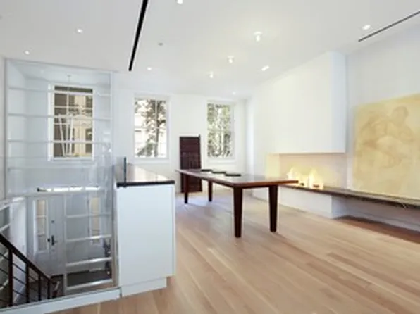 92 Charles Street image 1 of 10