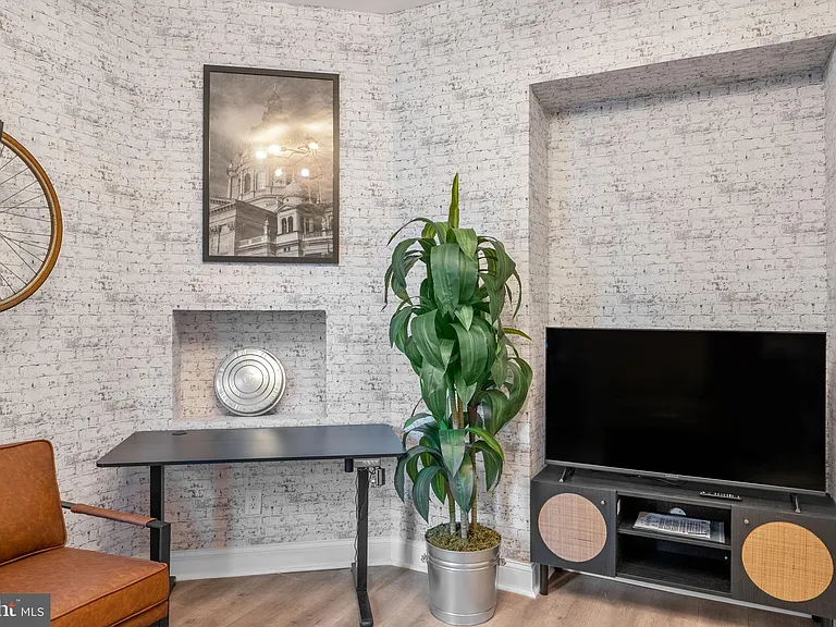 59 Rhode Island Ave NW #2 — Photo 8