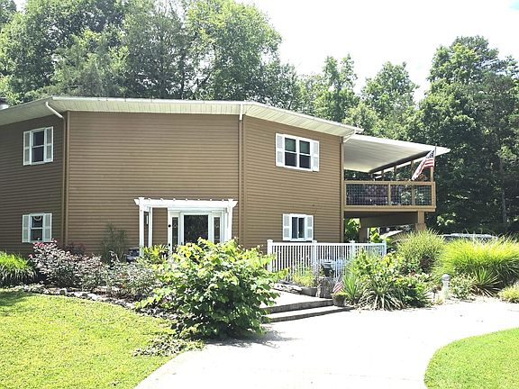 4th image of 246 Anglers Cove Rd