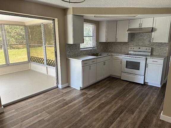 3rd image of 1611 Dartmouth Dr