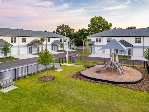 Lake Tavares Townhomes