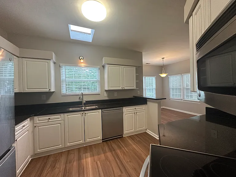 1840 Laurel Oak Ln — Photo 12
