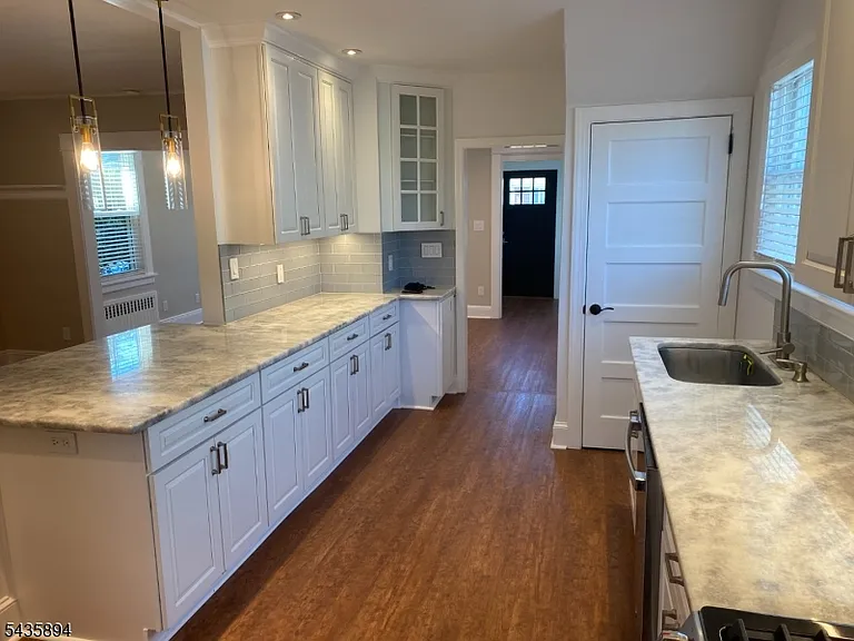 971 Virgil Ave — Photo 5