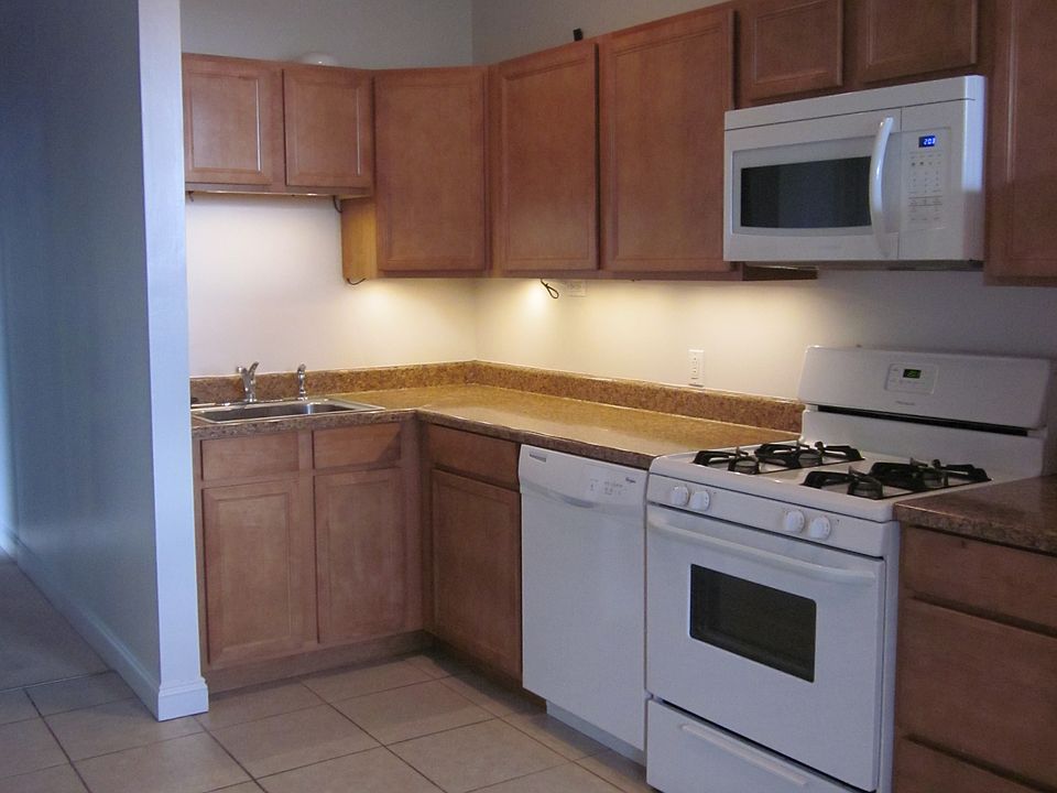 New kitchen - all appliances included!