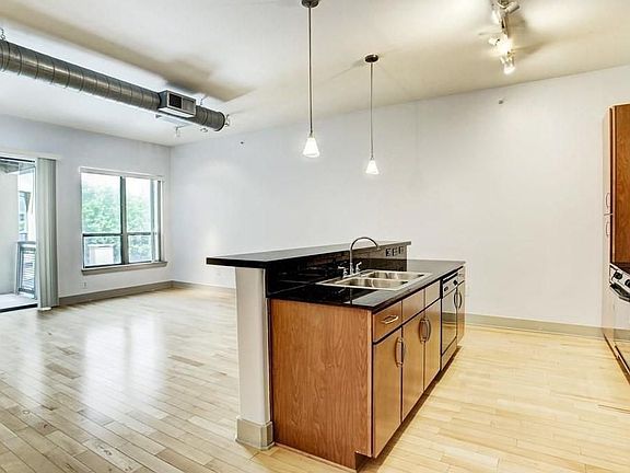 2nd image of 1901 Post Oak Blvd APT 2503