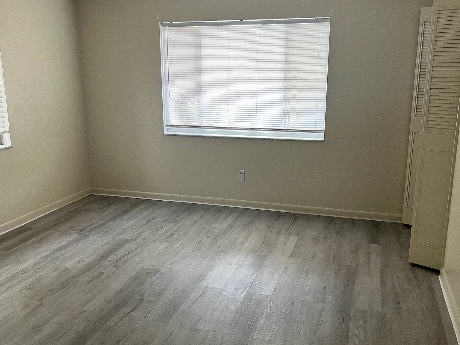 3 bed, 2.5 bath, 1800 sqft, $1,799 — Photo 4