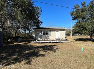 8011 Treasure Dr, Ocean Springs, MS 39564