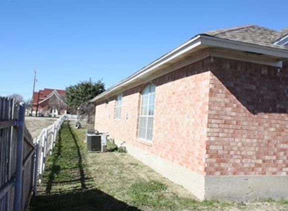 5th image of 7108 Marvin Brown St