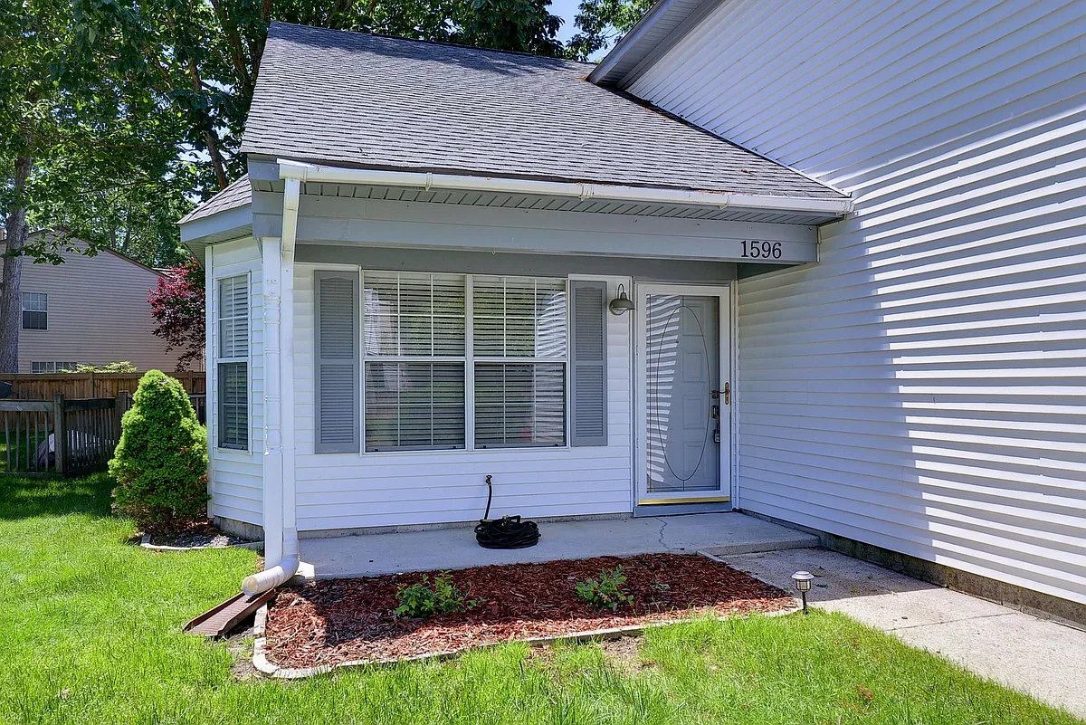 Building Photo - 1596 Winthrope Dr