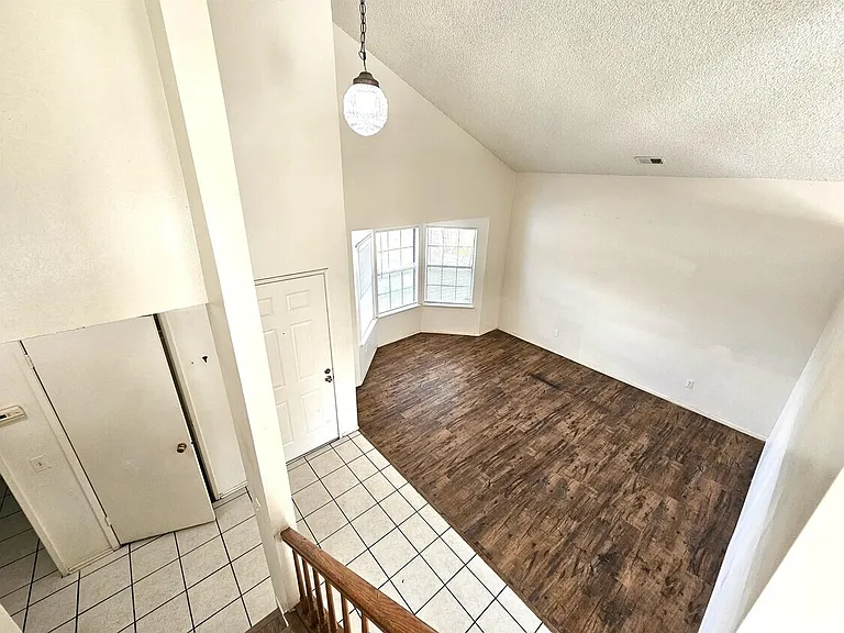 24657 Carolyn Ave — Photo 5