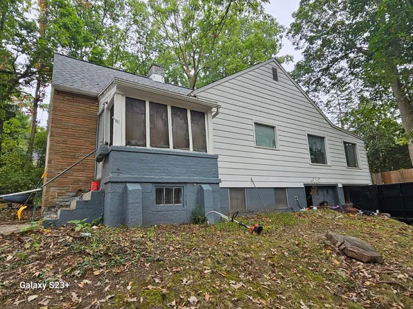 1100 Paris Ave NE, Grand Rapids, MI 49503