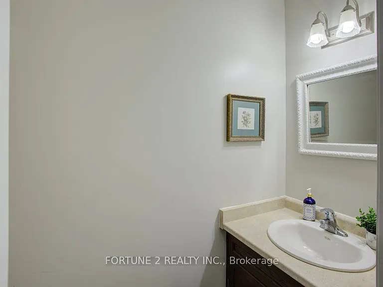 455 Danby St E — Photo 18