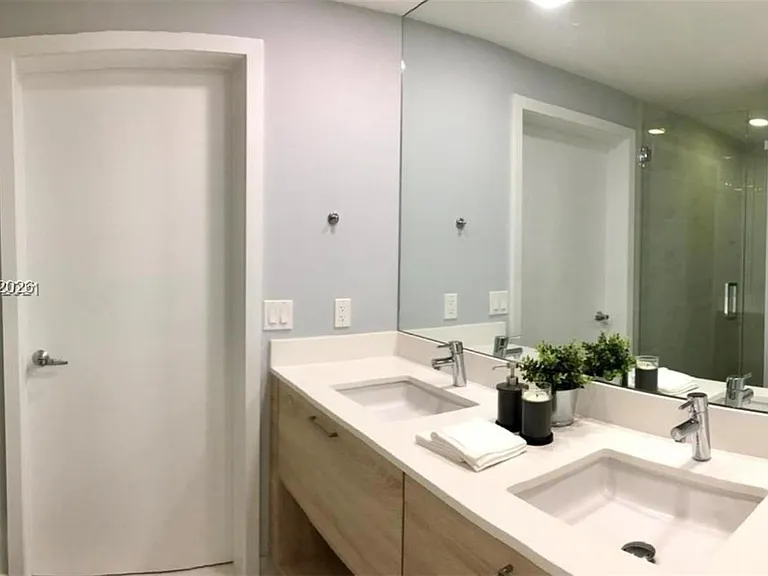 16385 Biscayne Blvd #1818 — Photo 18