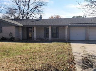 1420 Thompson Dr, Graham, TX 76450