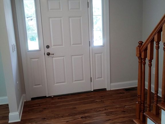 3rd image of 105 Leon Dr