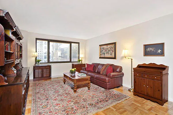 Sold by Marilyn Korn Real Estate | media 18