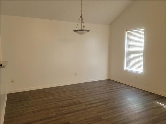 2nd image of 1812 Patterson Park Dr