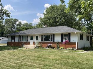 404 Park Ave #406, Eagle, WI 53119