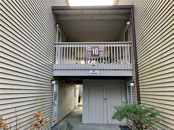 3rd image of 384 Concord Ln