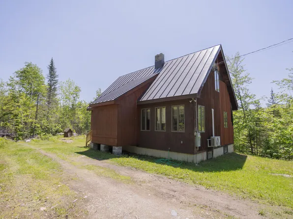 194 Lake Street, New Vineyard, ME 04956