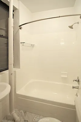 Rented by City Connections Realty | media 42