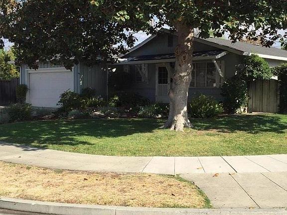 3rd image of 1586 Mount Herman Dr