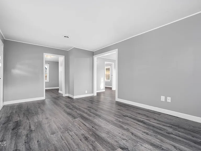 172 Hopper Rd — Photo 9