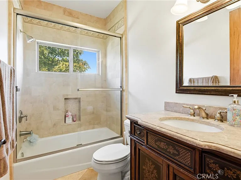 1207 Harkness Ln — Photo 30